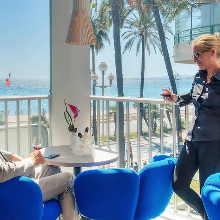 Mercure Promenade Des 4*