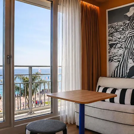 Mercure Promenade Des