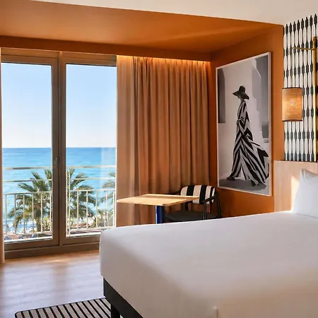 Hotel Mercure Promenade Des 4*