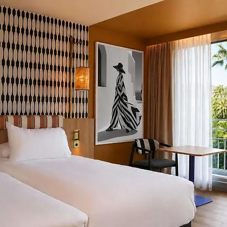 Mercure Promenade Des 4*