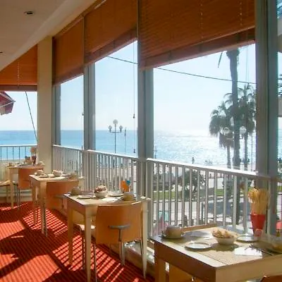 Mercure Promenade Des Отель 4*