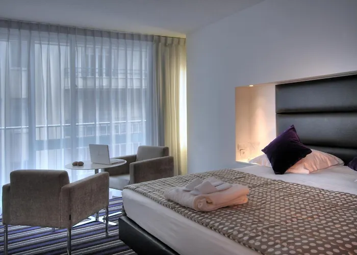 Hotel Mercure Promenade Des 4*