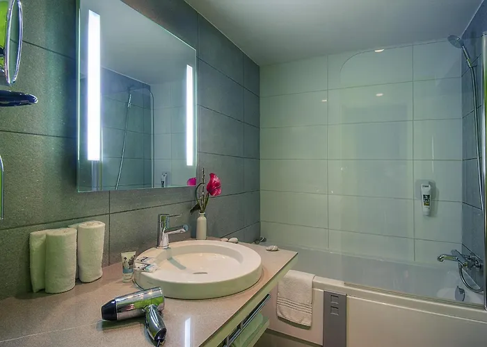 Hotel Mercure Promenade Des 4*