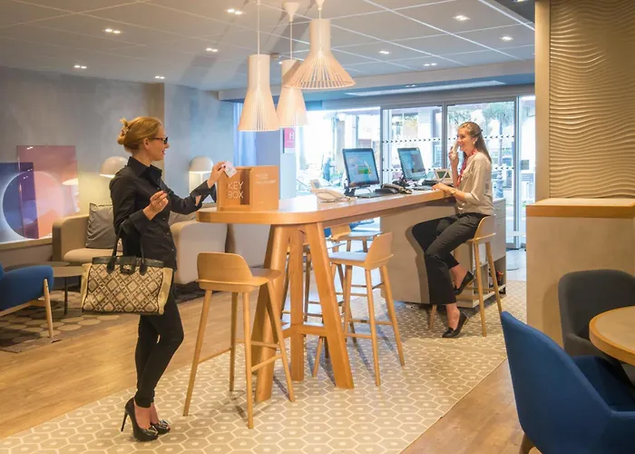 Mercure Promenade Des Hotel