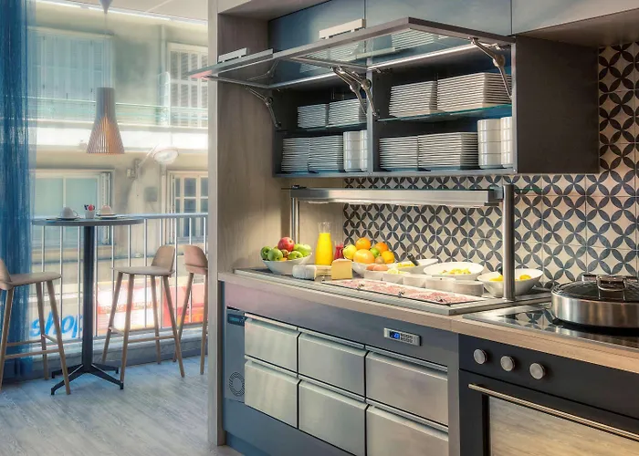 Mercure Promenade Des Hotel 4*