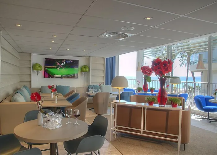 Hotel Mercure Promenade Des 4*