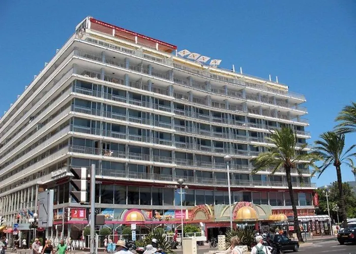 Mercure Promenade Des 4*