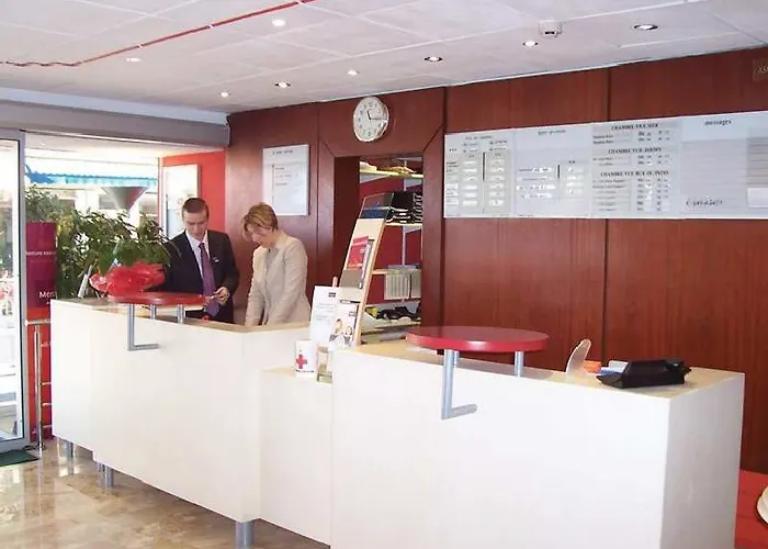 Mercure Promenade Des 4*