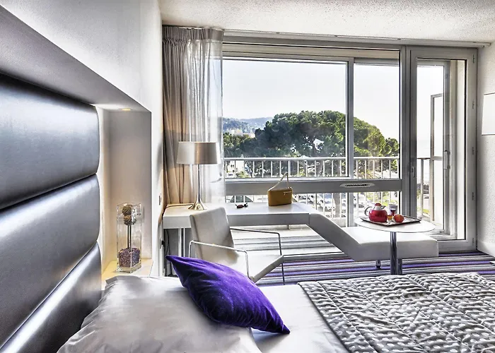 Mercure Promenade Des