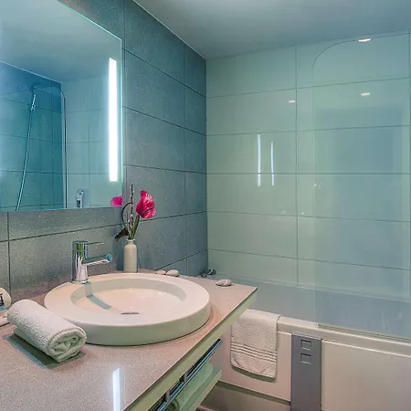 Mercure Promenade Des 4*