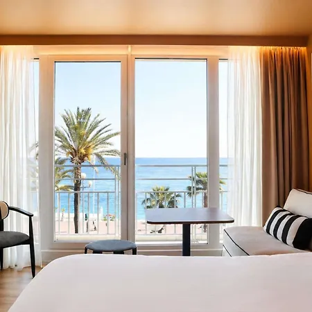 Hotel Mercure Promenade Des 4*