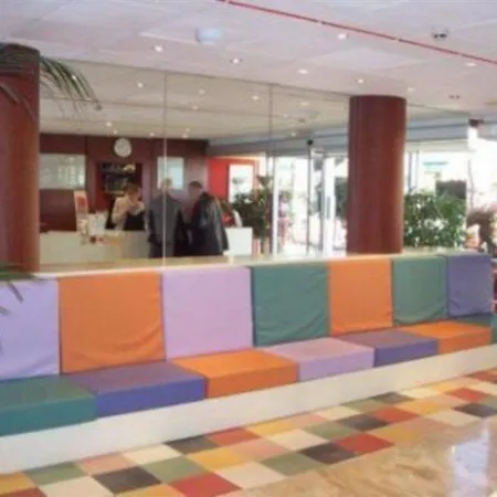 Mercure Promenade Des Hotel