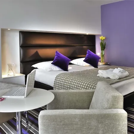 Mercure Promenade Des Hotel