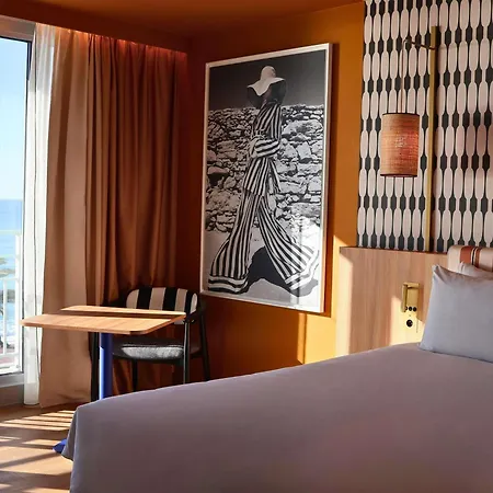 Mercure Promenade Des 4*