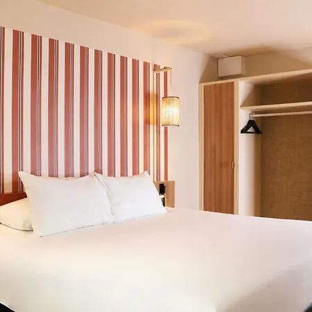 Mercure Promenade Des 4*